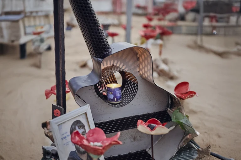 גיטרה - דור אביטן ז״ל - שריר וקיים